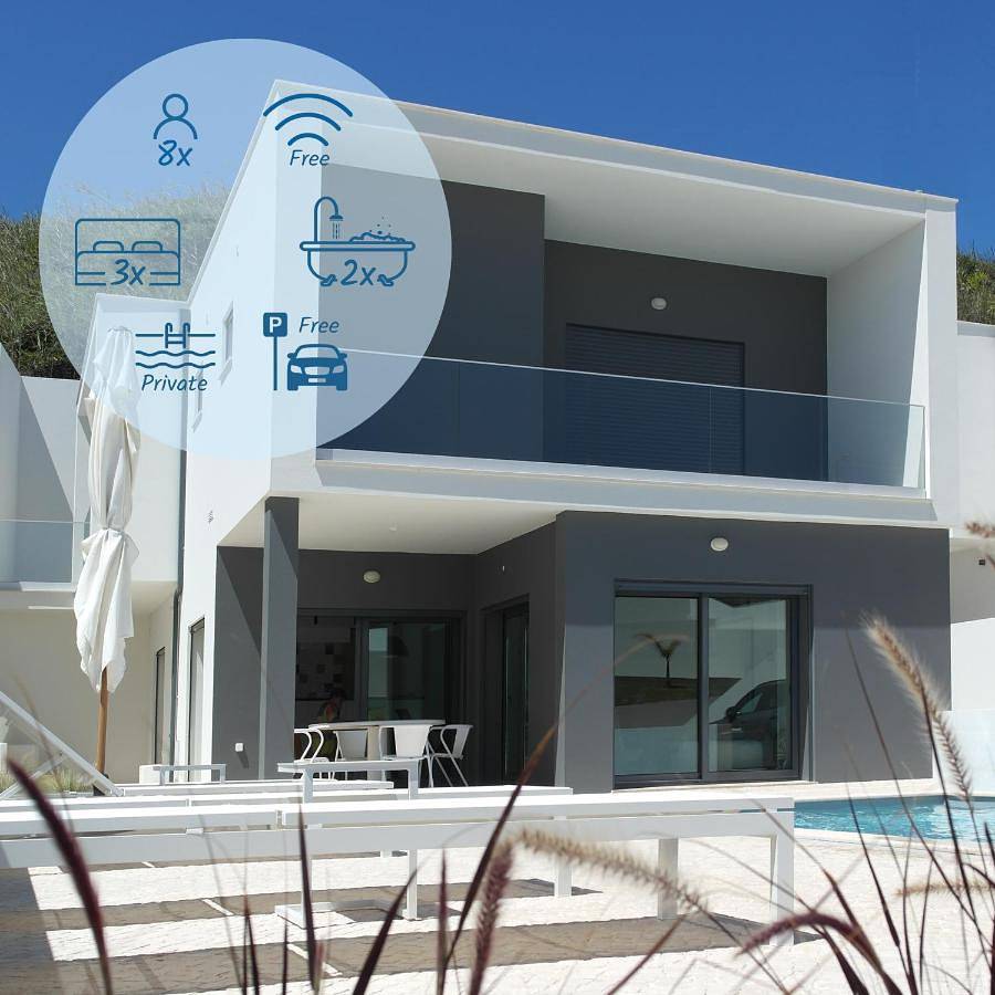 Three-Bedroom Villa in Foz do Arelho, Leiria distrito