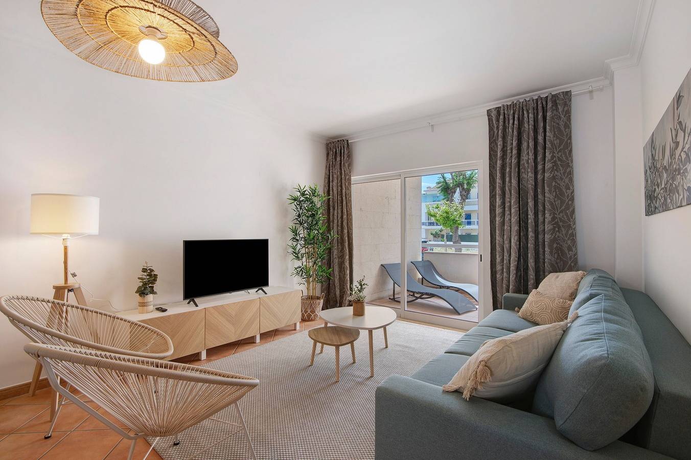 Ganze Wohnung, Ferienwohnung 'T2 D Apt Amendoeira' mit Gemeinschaftspool, 2 Balkonen und WLAN in Santa Luzia (Tavira), Parque Natural da Ria Formosa
