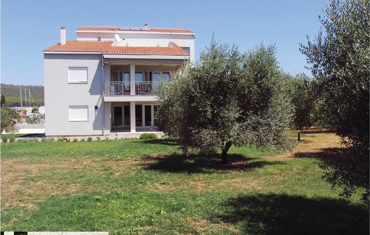 Ferienwohnung für 4 Personen, mit Terrasse in Bibinje - 2
