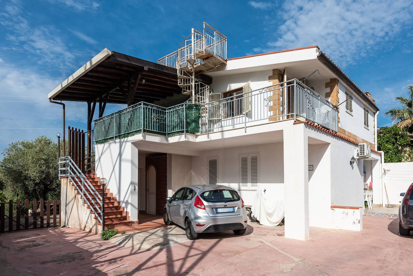 Casa de vacaciones 'Villa Dora' con vistas al mar, terraza privada y jardín privado in Trabia, Provincia de Palermo