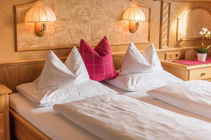 Ferienhaus für 2 Personen, mit Balkon und Whirlpool sowie Garten und Pool in Ramsau am Dachstein - 2