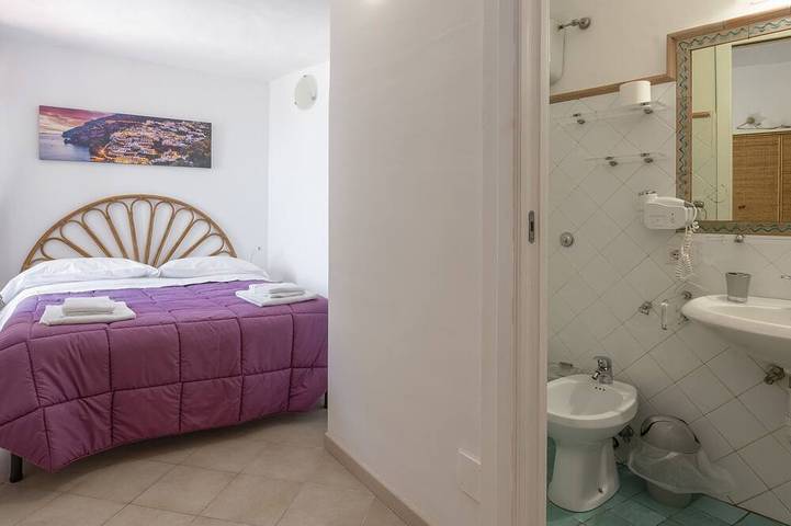 Positano Center- Terrazza con vista sul mare- 3 camere da letto- AC e WiFi free in Spiaggia Fornillo, Positano