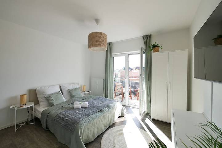Ganze Wohnung, Zentral, modern, gemütlich mit Balkon & Tiefgaragenstellplatz in Paderborn, Kreis Paderborn