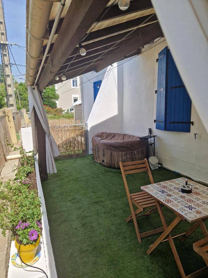 Gîte pour 2 personnes, avec jacuzzi et terrasse, animaux acceptés à Saint-Pargoire - 3