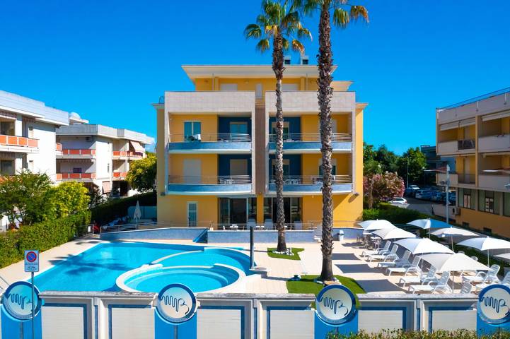 Appartamento per 6 persone, con balcone e giardino a Villa Rosa