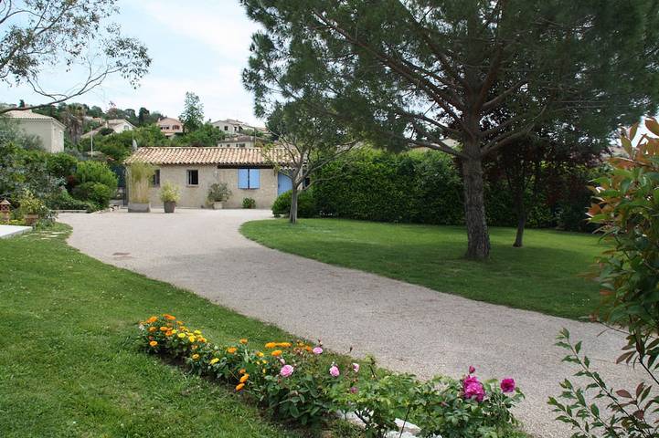 Maison de vacances pour 4 personnes, avec piscine ainsi que jardin et balcon à La Colle-sur-Loup