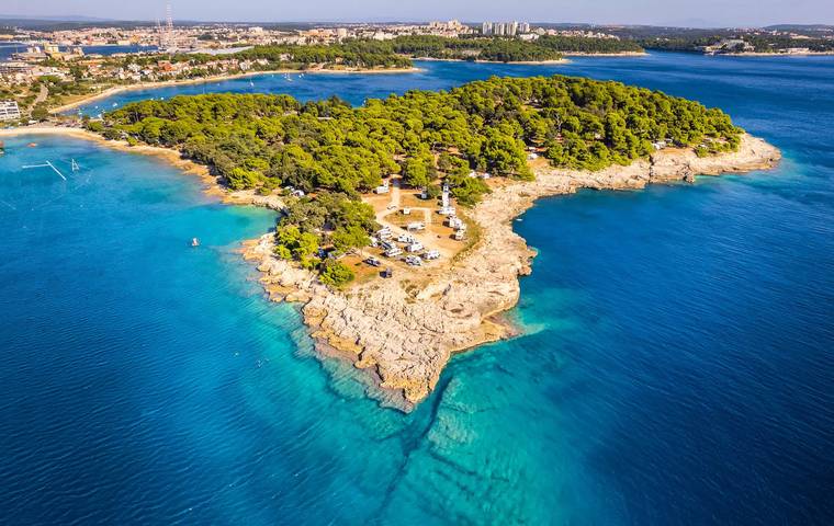 Bungalow für 6 Personen, mit Ausblick und Terrasse, mit Haustier in Pula