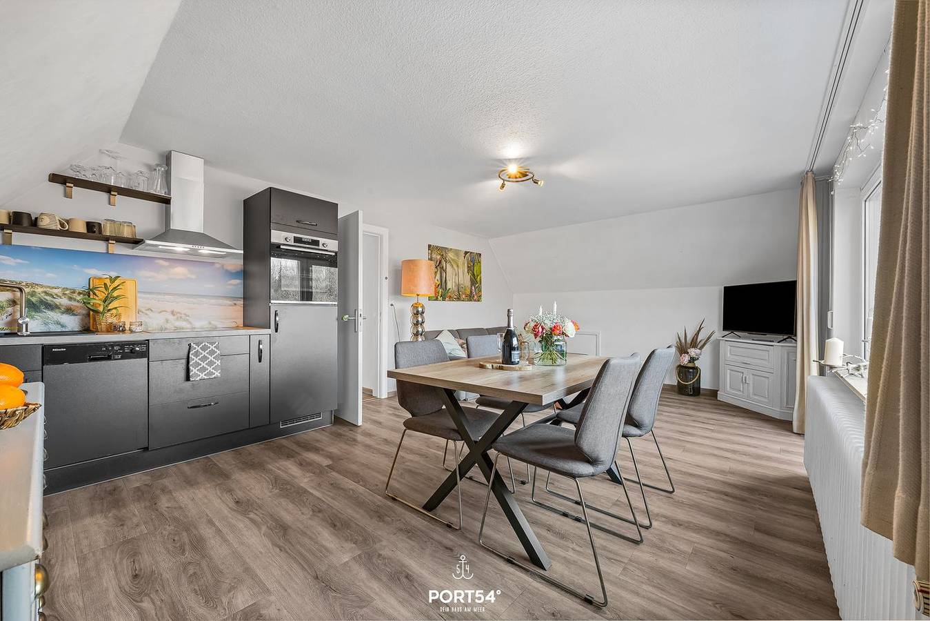 Apartamento entero, Holiday apartment Glück in St. Peter-Ording Comfort with balcony near sand beach in St. Peter-Bad, St. Peter-Ording