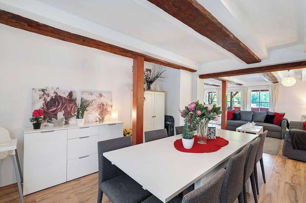 Ferienwohnung 'Vogtshaus De Luxe' mit Bergblick, privater Terrasse und Wlan in Gernsbach, Nordschwarzwald