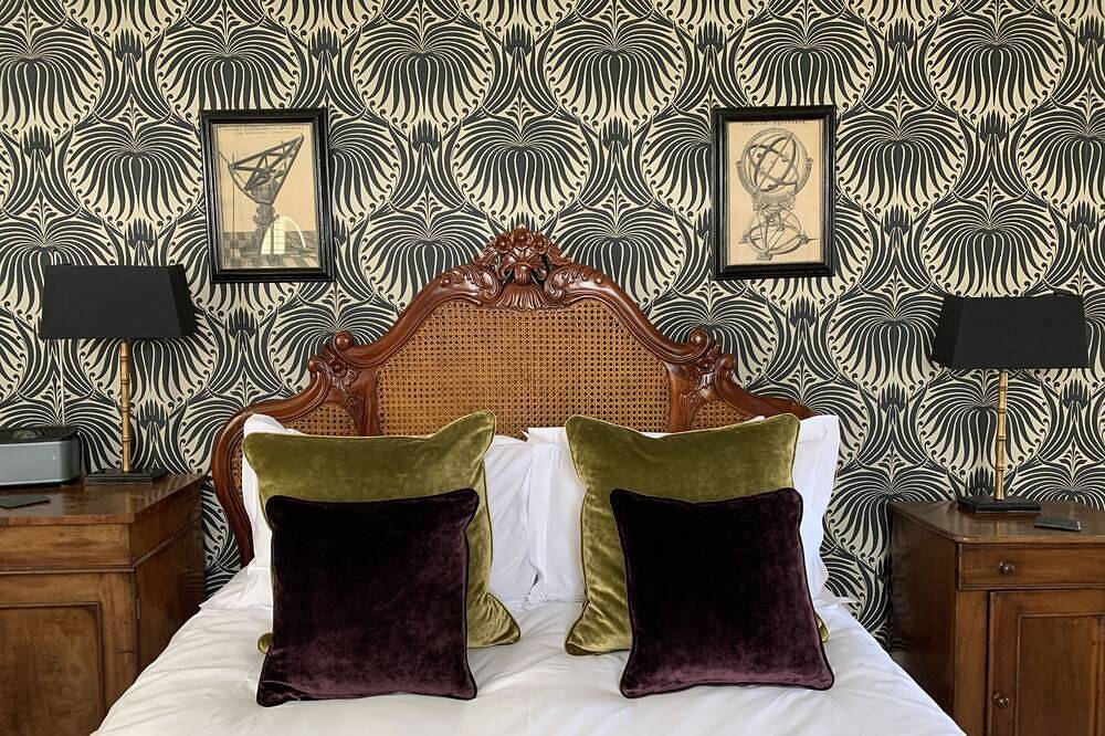 Superior King Ensuite at Coswarth House in Padstow, Cornwall
