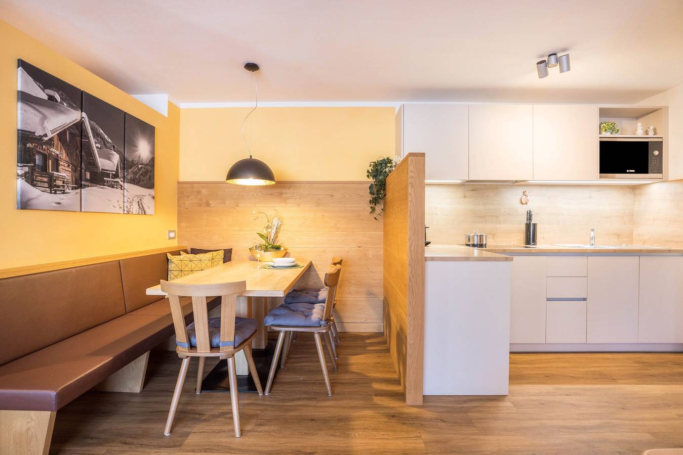 Appartement entier, Appartement 'Ciasa Rungg App Corones' avec vue sur les montagnes, jardin et Wi-Fi in San Vigilio di Marebbe, Marebbe