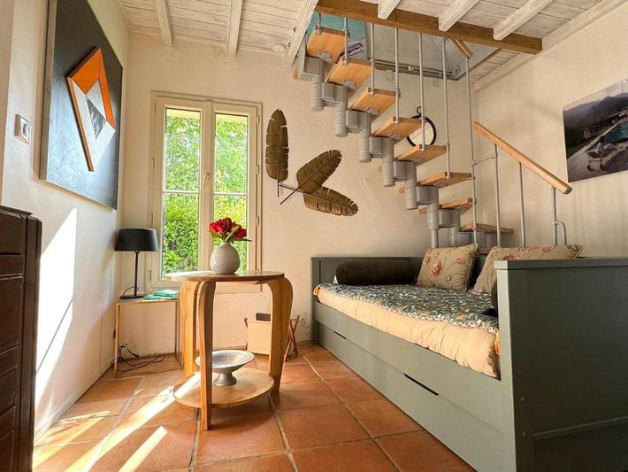 Gîte pour 4 personnes, avec piscine et jardin à Saint-Jean-d'Eyraud - 2