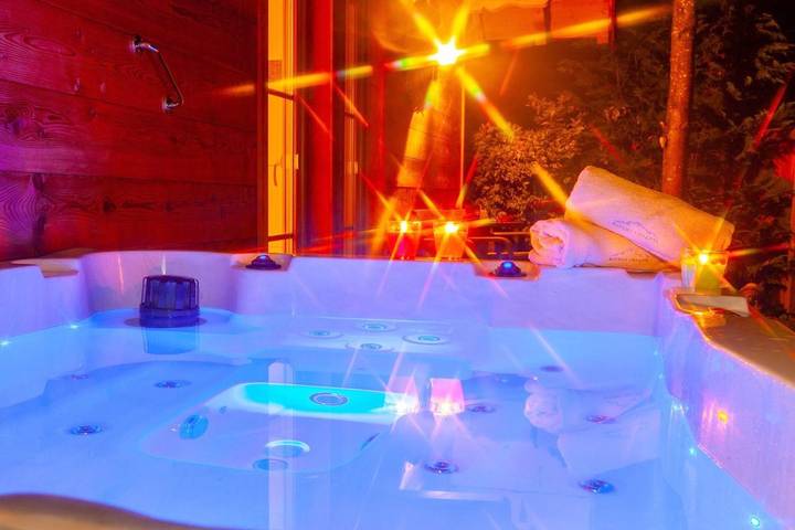 Ferienwohnung für 2 Personen, mit Whirlpool und Terrasse sowie Garten und Pool in Ainring - 4