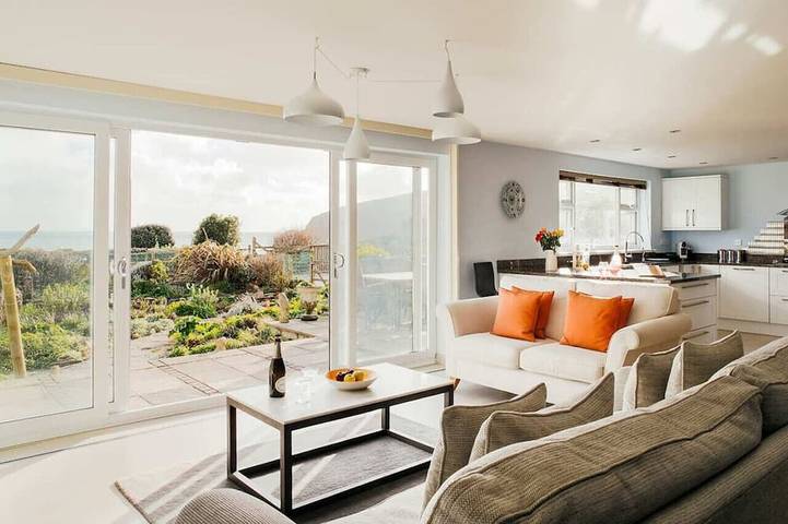 Holiday rental for 7 people, with garden and balcony in Praa Sands