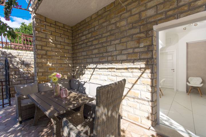 Ferienwohnung für 6 Personen, mit Ausblick und Balkon sowie Garten in Trogir - 3