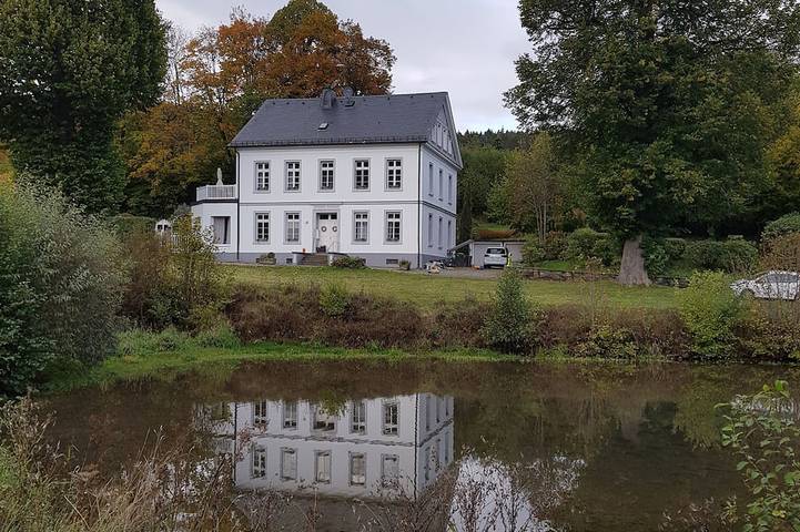 Villa für 11 Personen, mit Terrasse und Whirlpool - 1