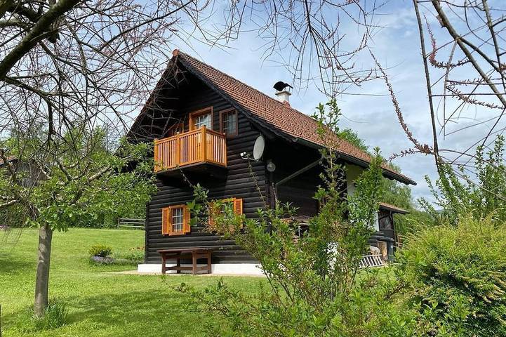 Ferienhaus für 6 Personen, mit Balkon und Garten