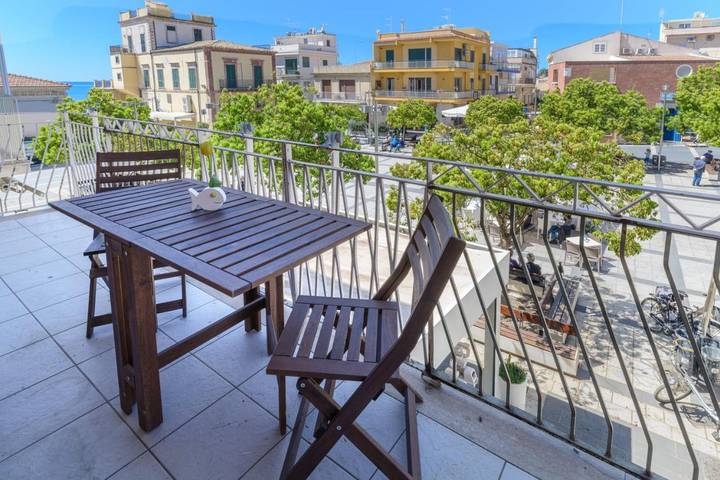Gîte pour 5 personnes, avec Balcon et Vue à Marina di Ragusa