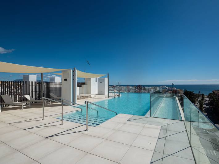 Last minute apartment for 6 people, with Balcony and Terrace as well as Sauna in Costa del Sol East