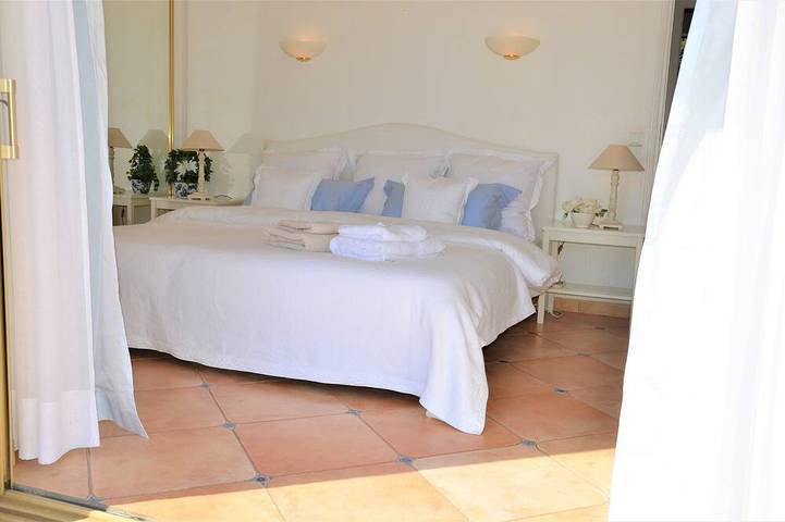 Location de vacances pour 14 personnes, avec jardin à Tanneron - 3