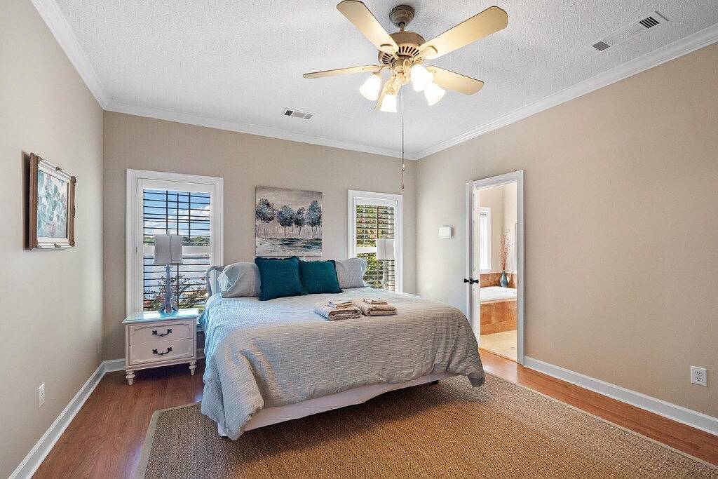 Relaxing Waterfront w/ Dock, Easy Drive, On the Lake in Lake Oconee