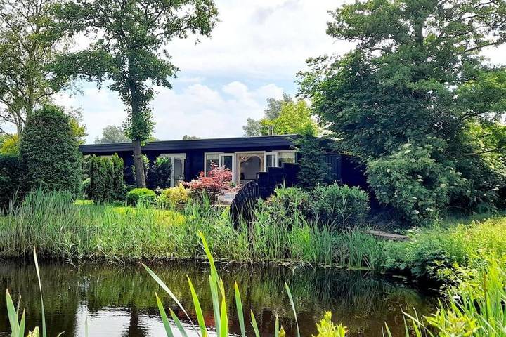 Gîte pour 3 personnes, avec Terrasse et Jardin ainsi que Vue sur le lac et Vue à Leeuwarden