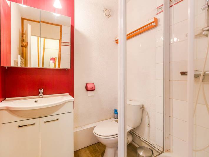 Studio entier, Studio rénové 3 pers, balcon sud, au pied des commerces et près des pistes in Bellentre, La Plagne-Tarentaise