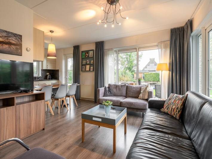 Ferienhaus für 6 Personen, mit Terrasse und Garten sowie Pool in Friesland