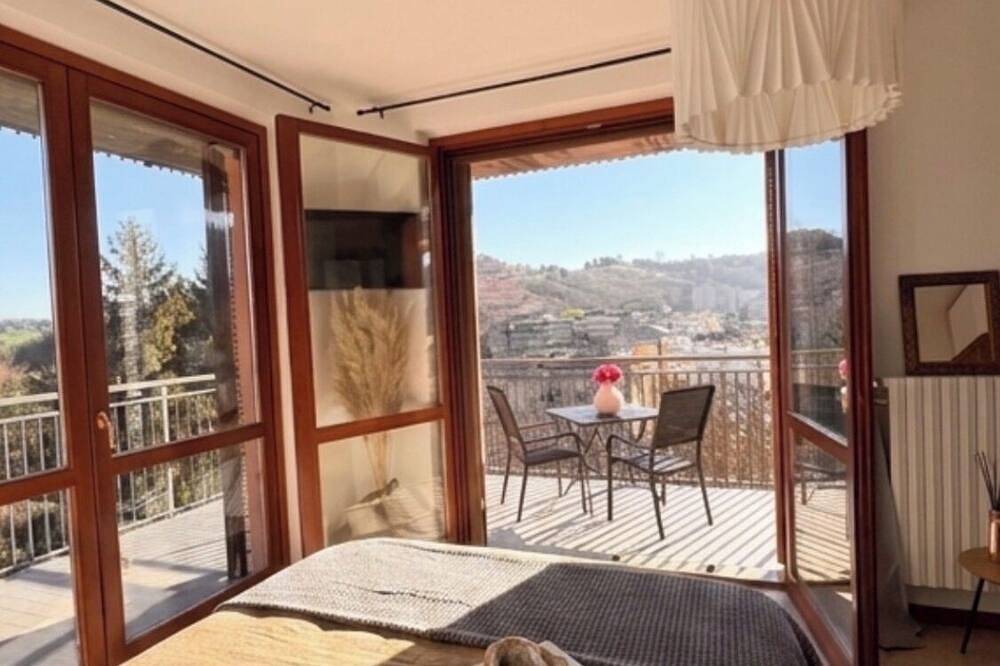 Apartamento entero, Penthouse La Balconata - Luxury Retreat with Castle View, Wellness & Shopping in Salsomaggiore Terme, Provincia de Parma