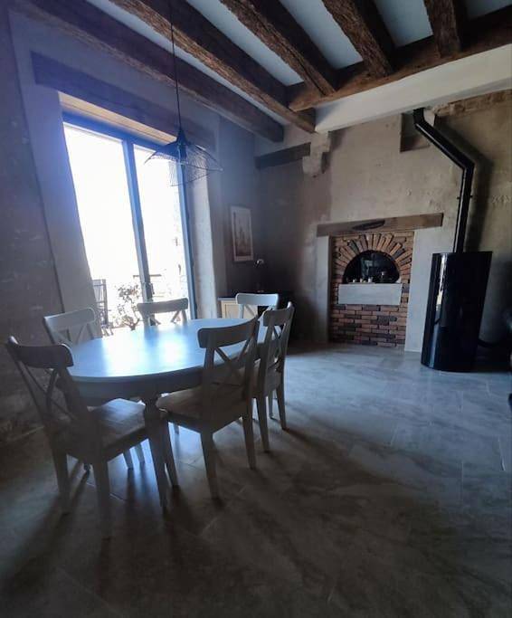 Location de vacances pour 6 personnes, avec terrasse dans Villerbon - 4