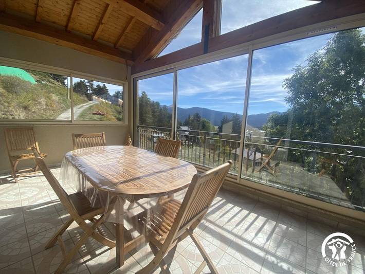 Gîte pour 6 personnes, avec terrasse - 1