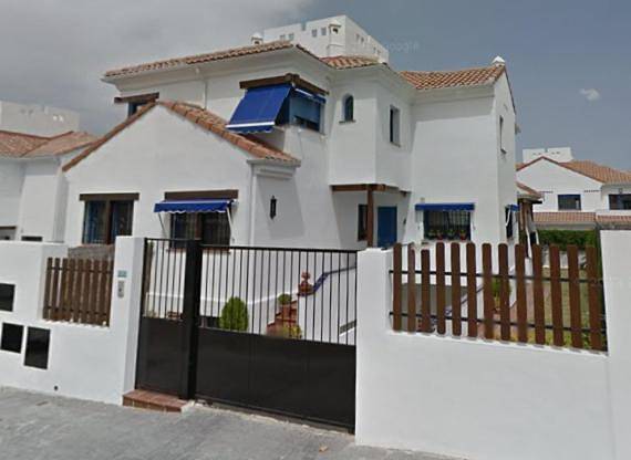 Appartement de vacances entier, Double Room with Private Bathroom in Pinos de Alhaurín, Alhaurín de la Torre
