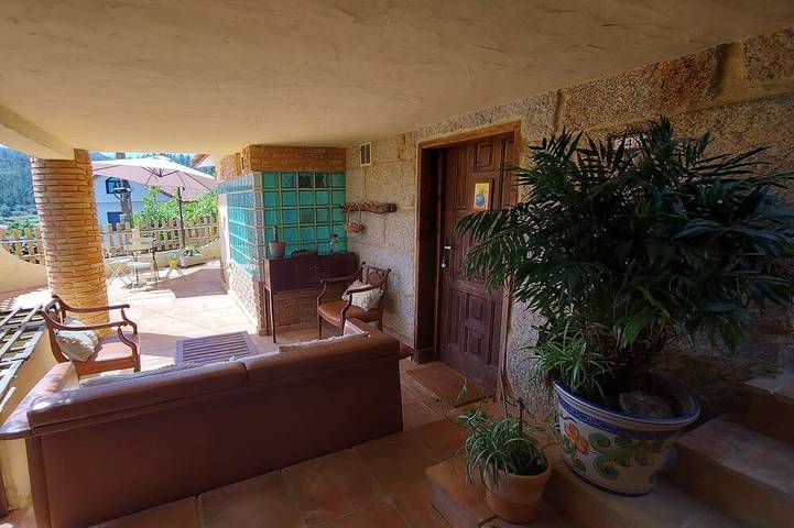 Ferienhaus für 4 Personen, mit Terrasse und Garten in Vigo