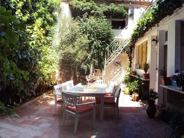 Location de vacances pour 12 personnes, avec balcon à Rieux-Minervois