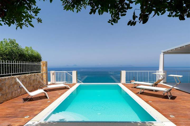 Ferienhaus für 6 Personen, mit Balkon und Terrasse sowie Ausblick