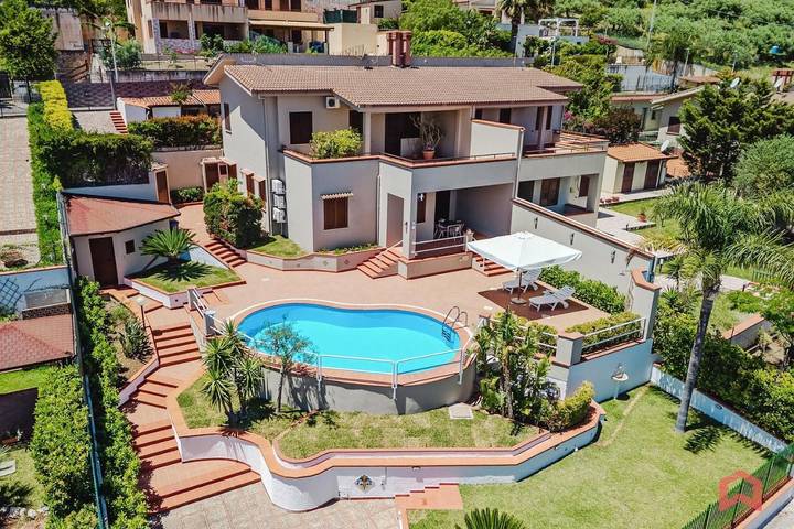 Villa per 8 persone, con piscina e giardino in Trabia