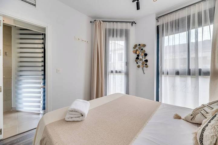 Entire apartment, Modern 2-bedroom duplex apartment near Historical center in Málaga Central District, Malaga