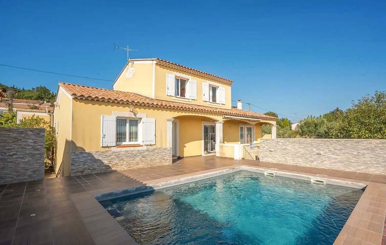 Location de vacances pour 7 personnes, avec terrasse et piscine à Rochefort-du-Gard - 3