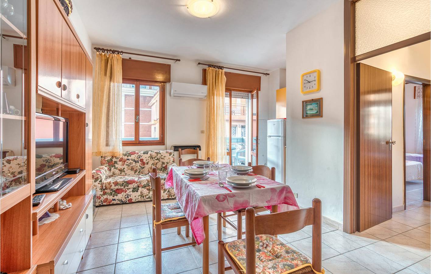 Ganze Ferienwohnung, Beachside 1BR Apartment w/ WiFi & Parking in Rosolina Mare, Polesine