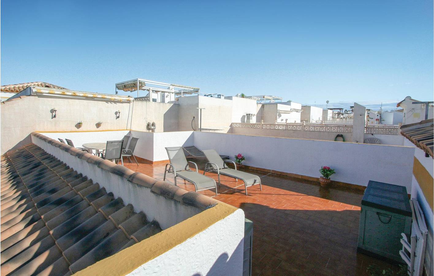 Ganze Ferienwohnung, Rückzugsort am Pool mit Parkplatz und WiFi in Mediterraneo (Gran Alacant), Santa Pola