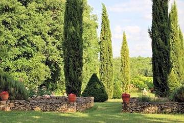 Gîte pour 4 personnes, avec jardin ainsi que piscine et terrasse à Saint-Cirq