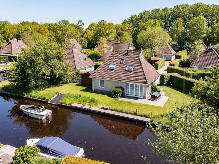 Agriturismo voor 8 personen, with Terras and Tuin as well as Zwembad and Sauna in Friesland