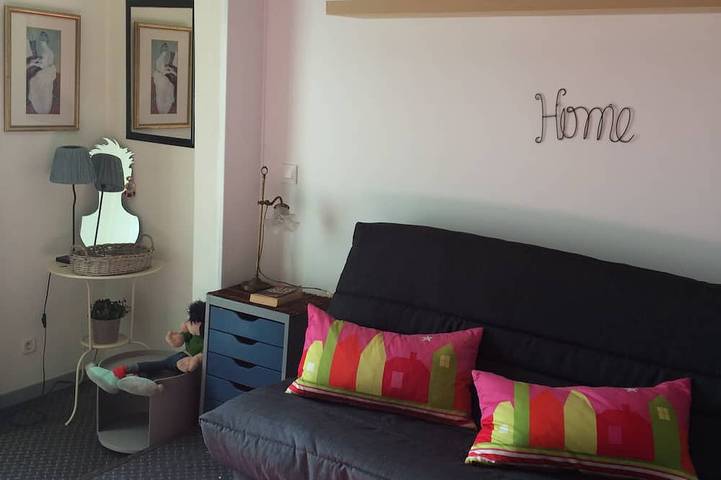 Ganze Wohnung, Furnished studio with a private terrace, in a quiet, green setting 10 minutes from the sea in Lattes, Mittelmeerküste (Frankreich)