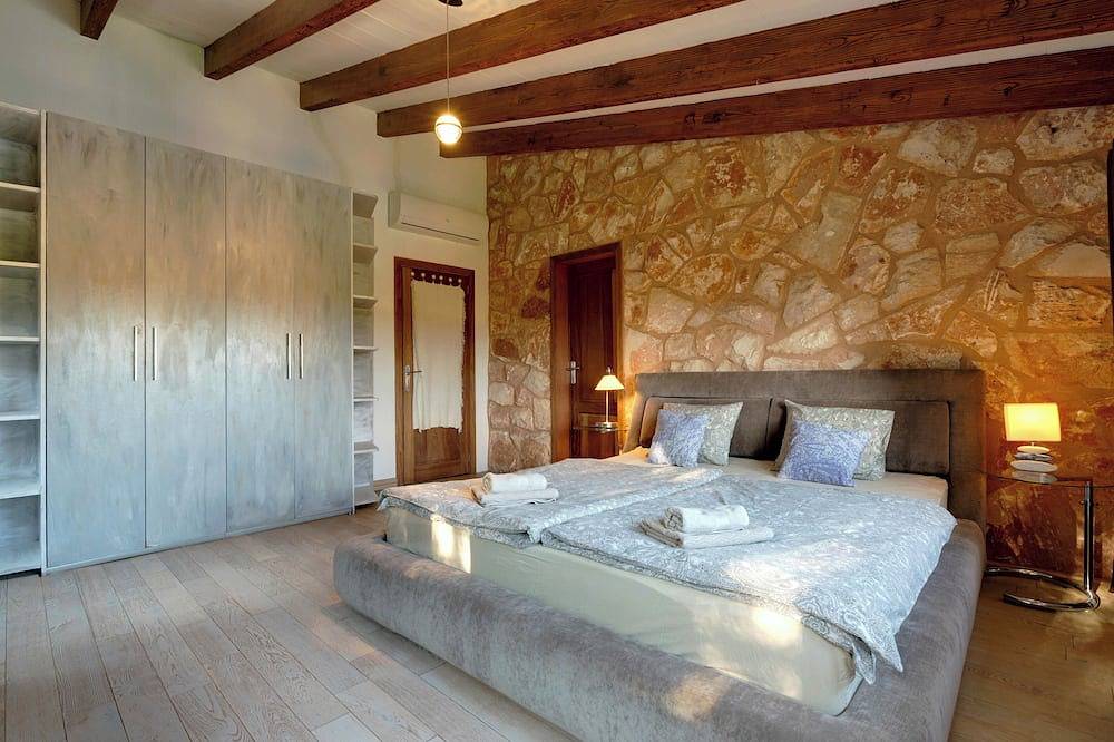 Villa Angela: Mediterrane Ruhe mit Pool nahe dem Strand Es Trenc in Es Trenc, Campos