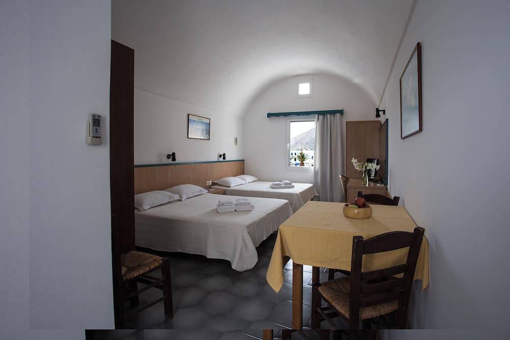 Apartamento entero, Studio in Perissa beach for 4 people in Santorini