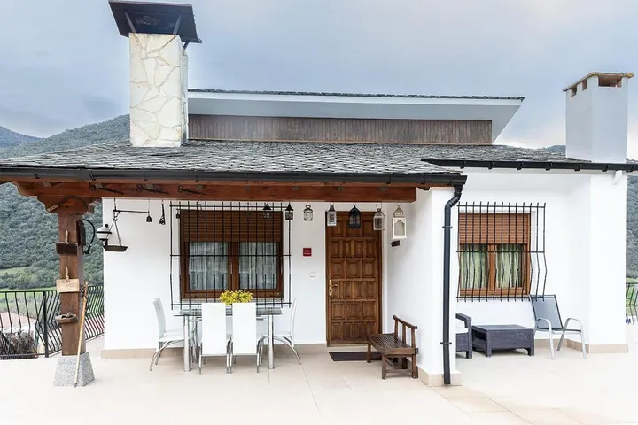 Ferienhaus für 5 Personen, mit Balkon und Ausblick - 1