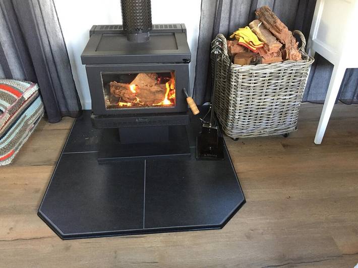Vacation rental for 2 people, with yard and terrace as well as sauna and hot tub in Melbourne