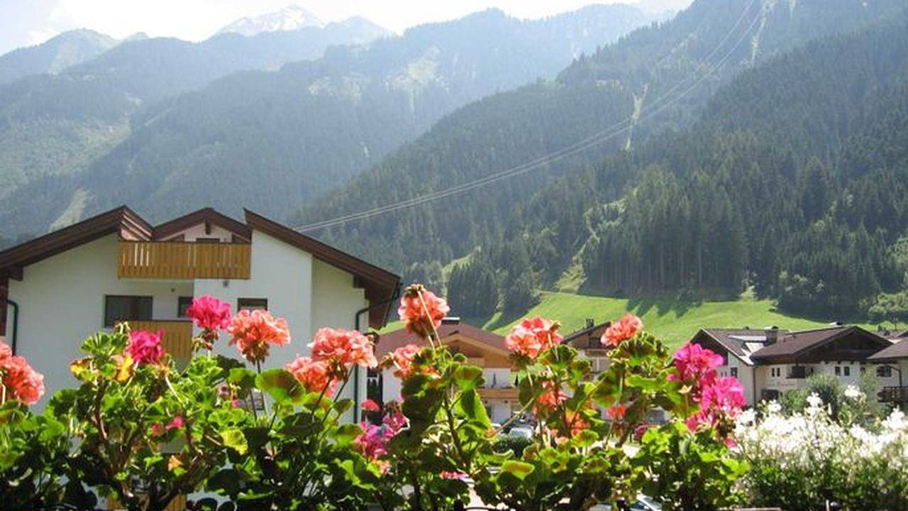 Geheel vakantieappartement, Vakantieappartement voor 4 personen met balkon in Mayrhofen, Zillertaler Alpen