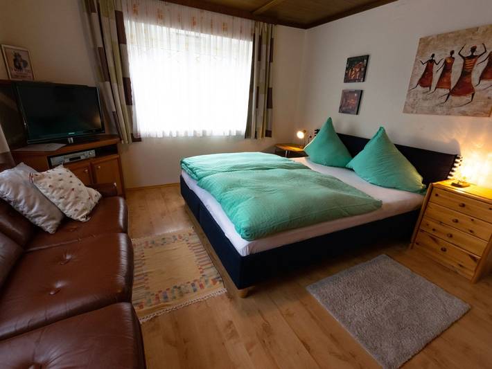 Ganze Wohnung, Geräumige Ferienwohnung mit zwei Schlafzimmern in Hohe Tauern, Flattach