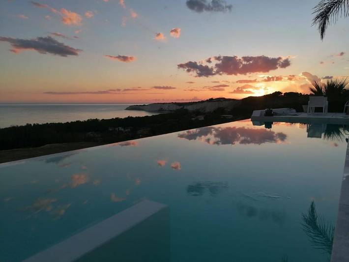 Ferienhaus für 6 Personen, mit Terrasse und Garten sowie Pool und Ausblick